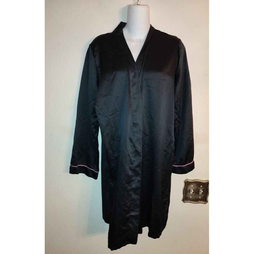 Womens Secret Treasures Black Soft Robe Pink Trim Sz M Belt is Missing